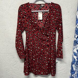 NWT Divided H&M Dress Burgundy Red Cheetah Leopard 🐆 Wrap Long Sleeve Size 6